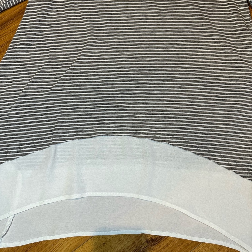 Doe & Rae Gray and White Striped Blouse - Picture 9 of 9